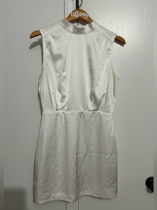 Lulus Dresses & Skirts - Lulus white satin dress